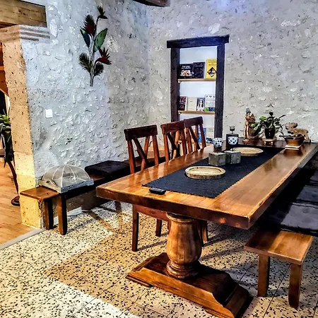 Ferme Du Moulin De Pailleres, Vue Panoramique, Piscine - Ideal 4 A 5 Personnes *