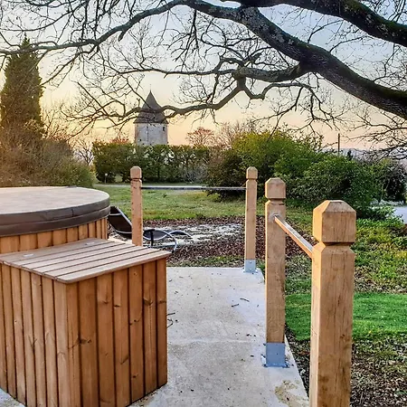 Ferme Du Moulin De Pailleres, Vue Panoramique, Piscine - Ideal 4 A 5 Personnes